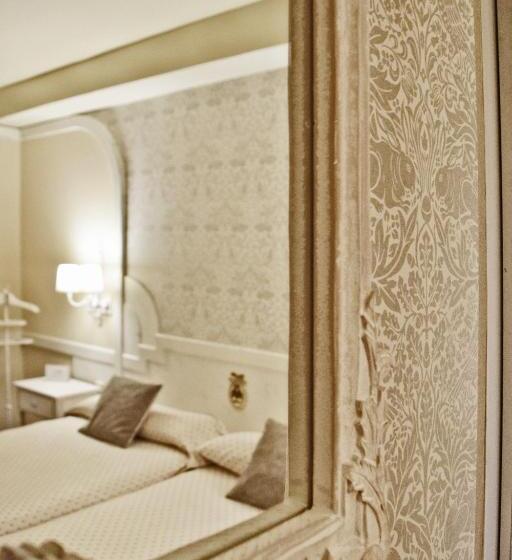 اتاق استاندارد سه نفره, Maria Luisa