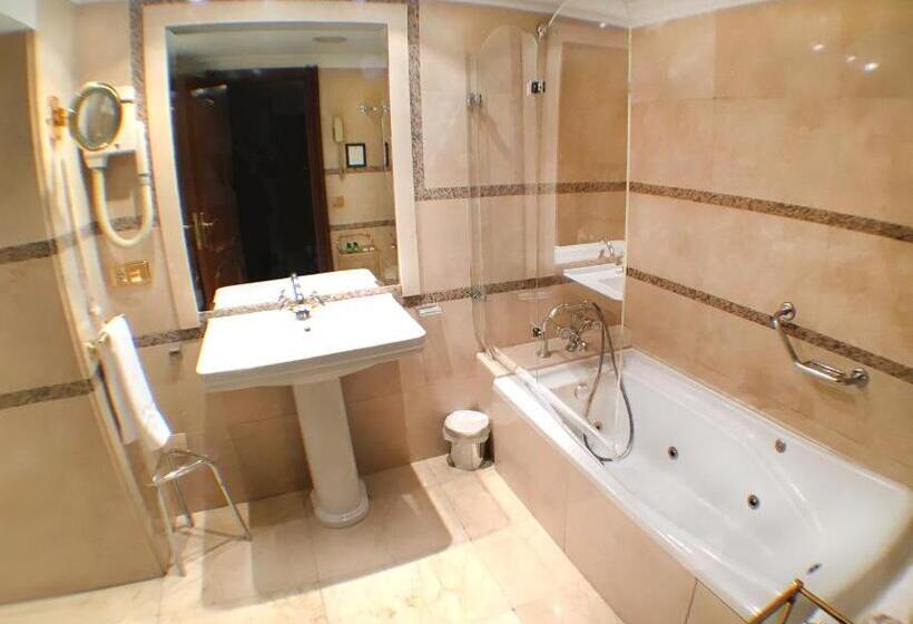 سوییت جونیور, Maria Luisa