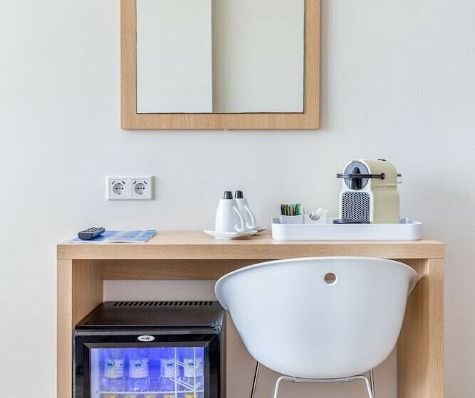 اتاق پرمیوم, Samos