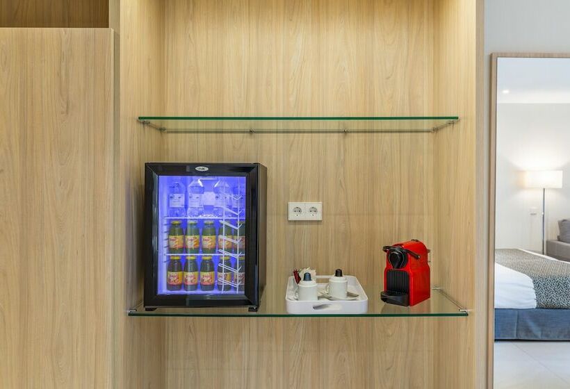 سوییت جونیور, Samos