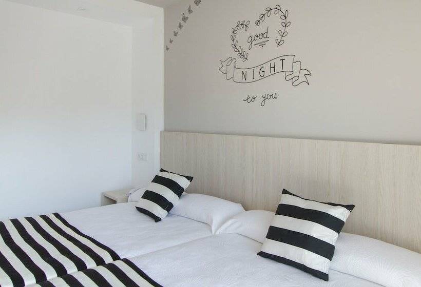 Четырехместный Номер Стандарт, Sorra Daurada Splash