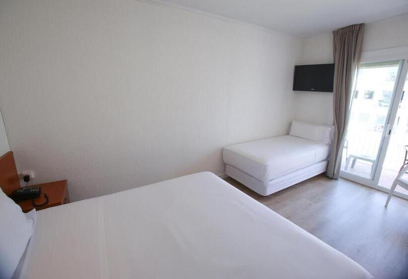 اتاق استاندارد سه نفره با چشم‌انداز کنار دریا, Solvi Hotel   Adults Only