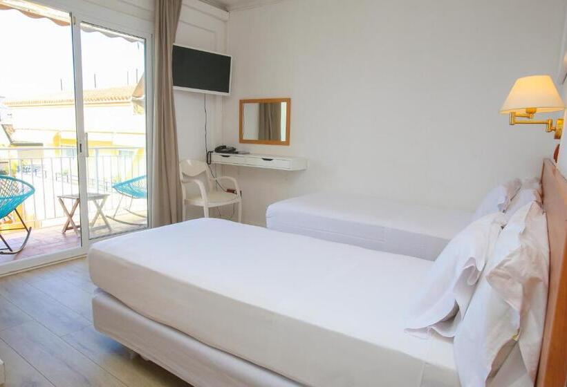 اتاق اساندارد با چشم‌انداز جانبی به دریا, Solvi Hotel   Adults Only