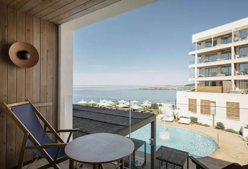 オーシャンビュースタンダードルームテラス付き, Villa Le Blanc Gran Meliá Hotel