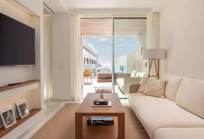 2 Bedrooms Suite Sea View, Villa Le Blanc Gran Meliá Hotel