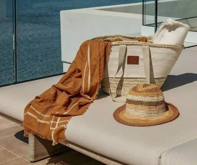 海の見えるマスタースイートルーム, Villa Le Blanc Gran Meliá Hotel