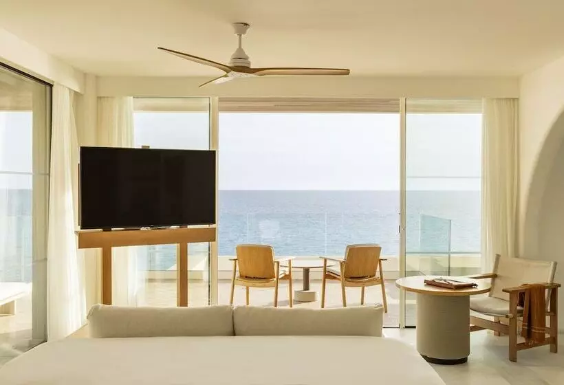 海の見えるマスタースイートルーム, Villa Le Blanc Gran Meliá Hotel