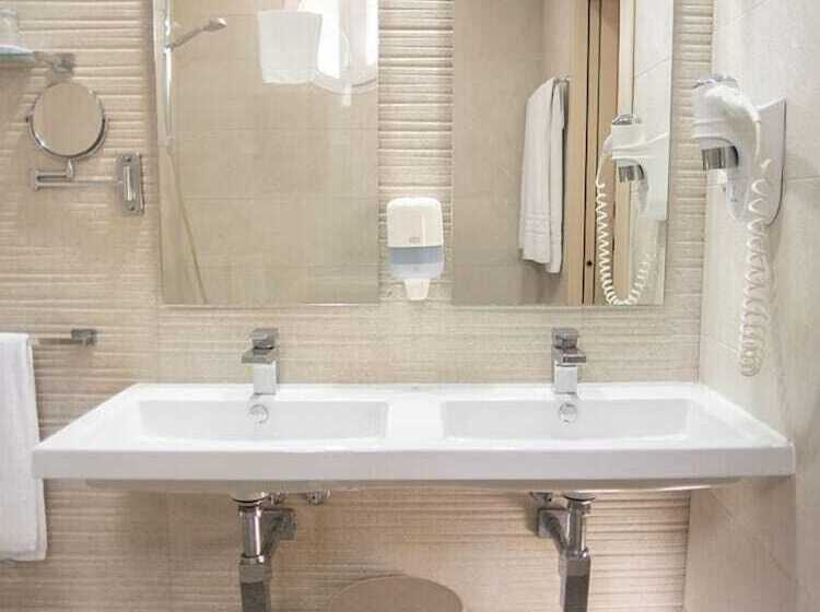 标准间, Alboran Algeciras