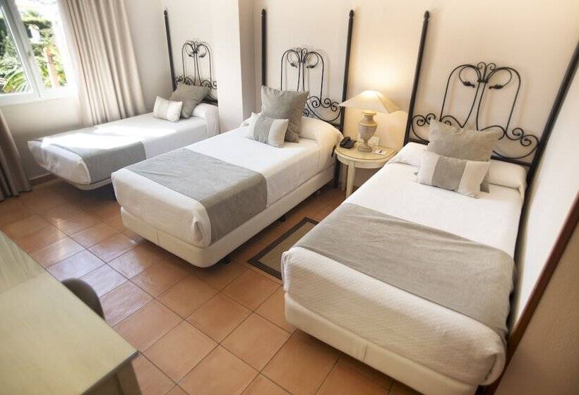 标准三人间, Alboran Algeciras