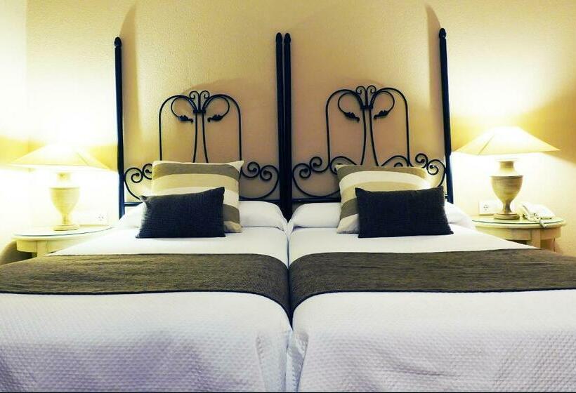 标准三人间, Alboran Algeciras