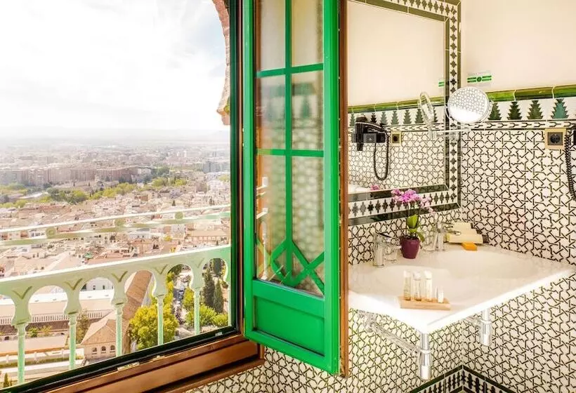 シティビュークラシックルーム, Alhambra Palace