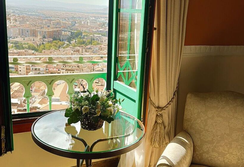 اتاق کلاسیک با چشمانداز شهر, Alhambra Palace
