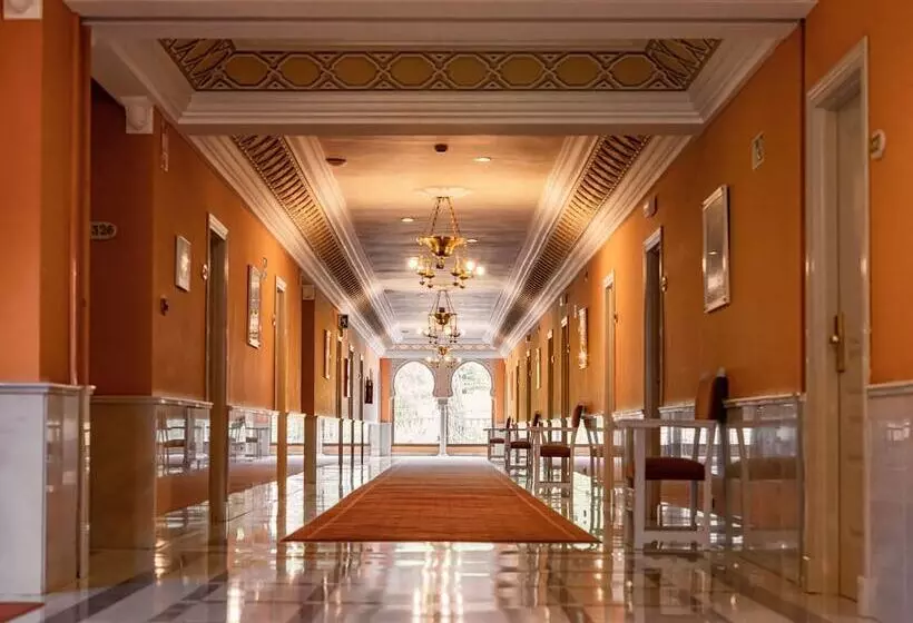 スタンダードルーム, Alhambra Palace