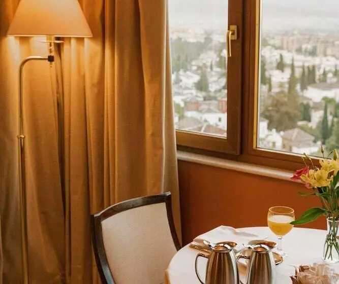 Suite Familiar, Alhambra Palace