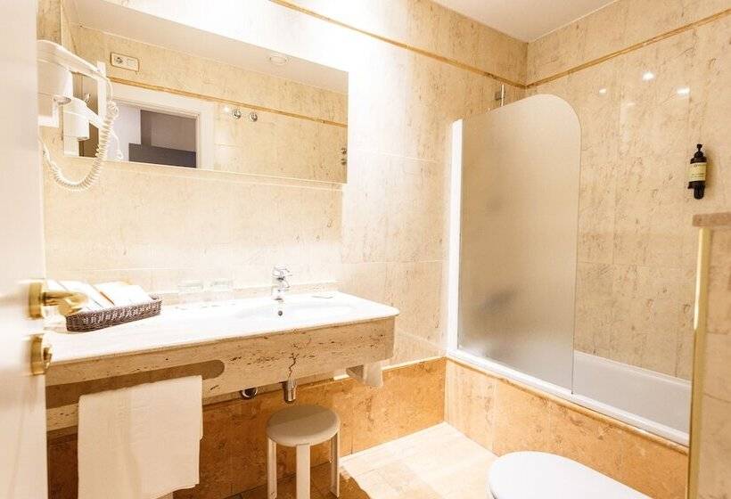 Chambre Standard, Dauro Premier