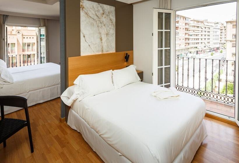 Chambre Quadruple Standard, Dauro Premier