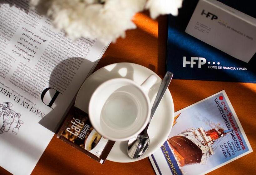 Quarto Estandar, De Francia Y Paris