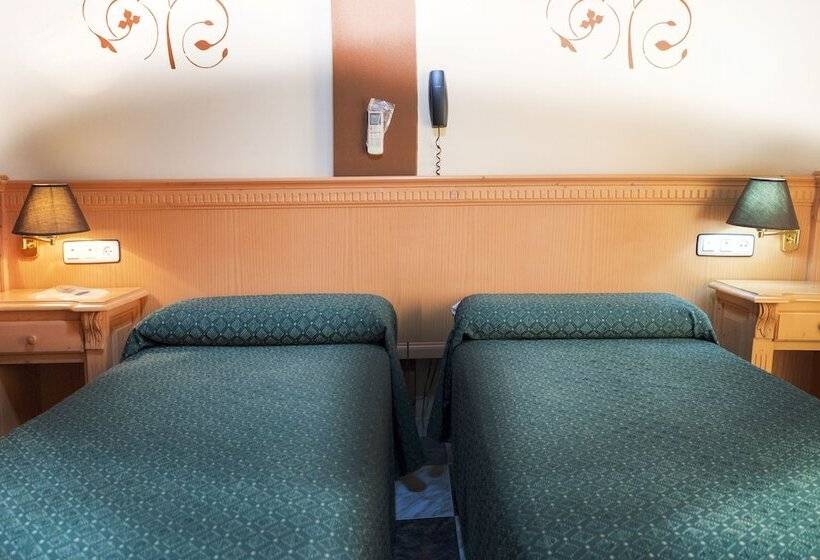 غرفة قياسية, El Cruce Chauchina