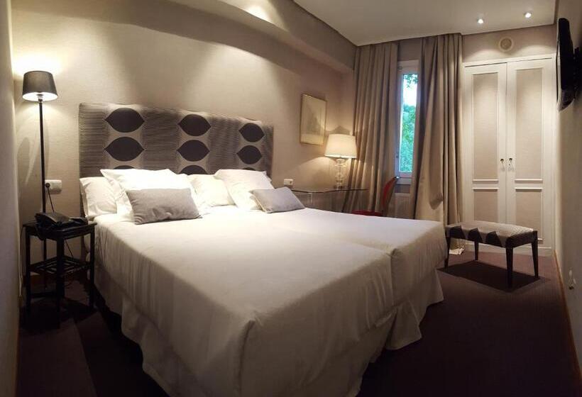 غرفة قياسية, Etxeberri