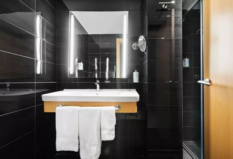 اتاق استاندارد سه نفره, Eurostars Blue Coruna