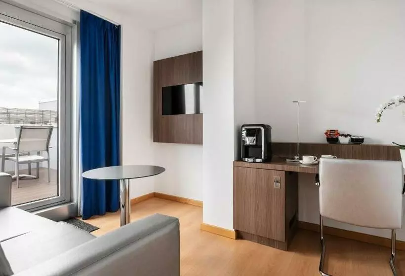 سوئیت جونیور با تراس, Eurostars Blue Coruna