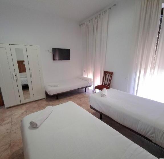 اتاق استاندارد با بالکن, Gran Plaza