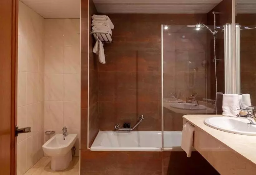 Chambre Triple Standard, Hoyuela