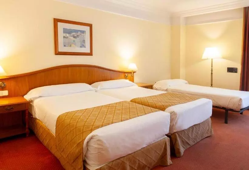 Chambre Triple Standard, Hoyuela