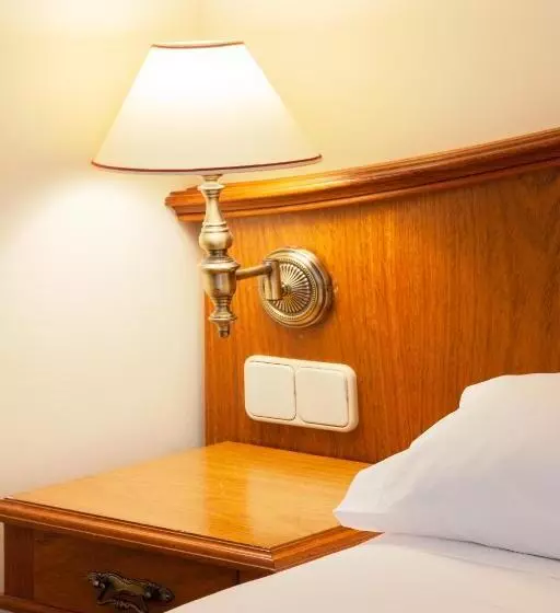 Chambre Standard Individuelle, Hoyuela