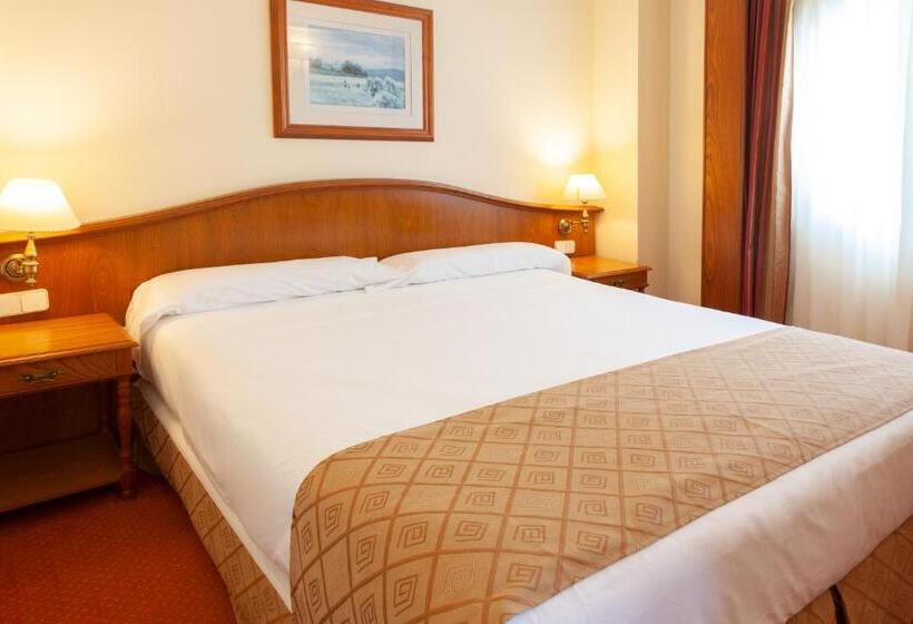 小型套房带海景, Hoyuela