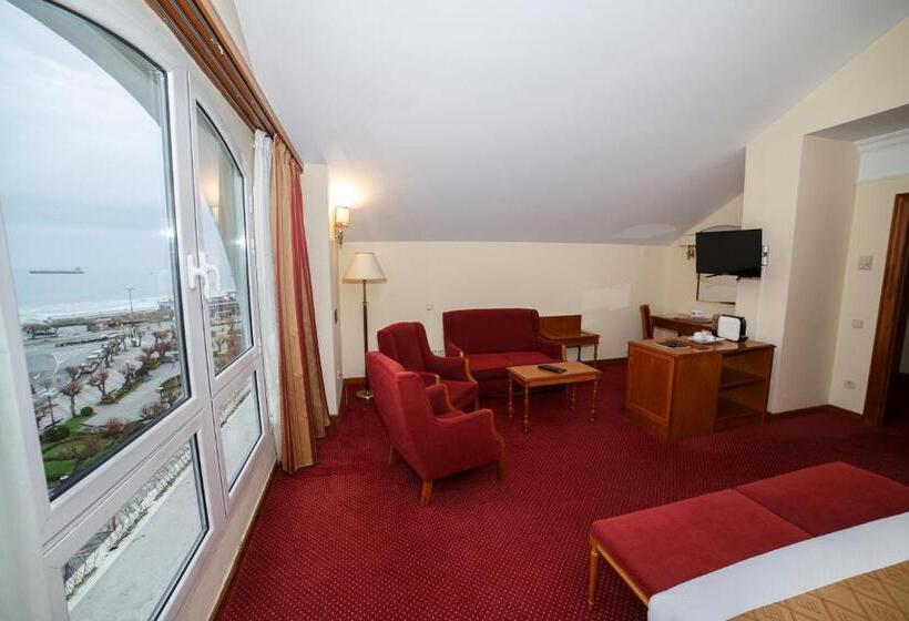 小型套房带海景, Hoyuela