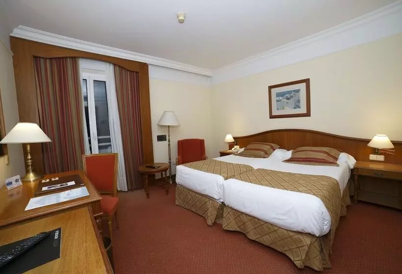 Chambre Triple Standard, Hoyuela