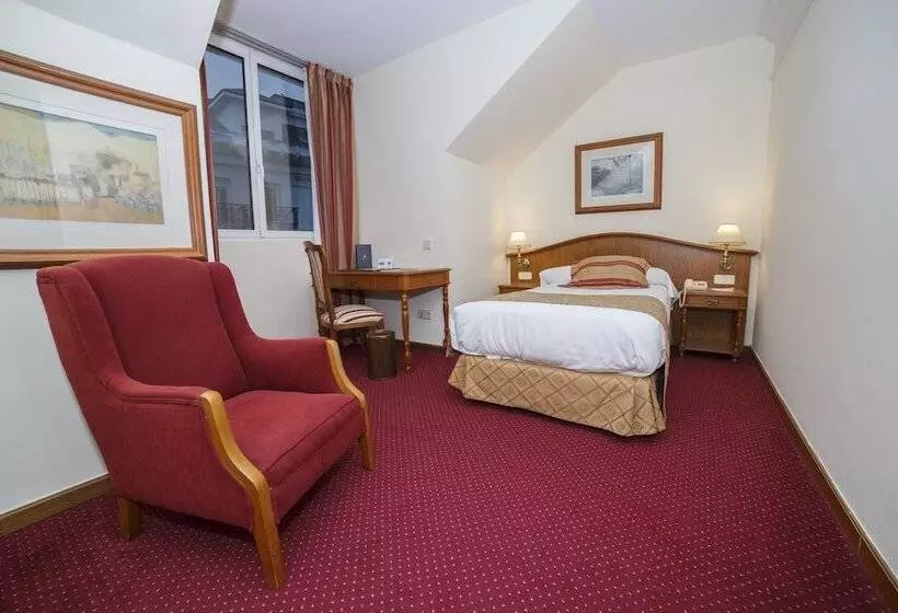 Chambre Triple Standard, Hoyuela