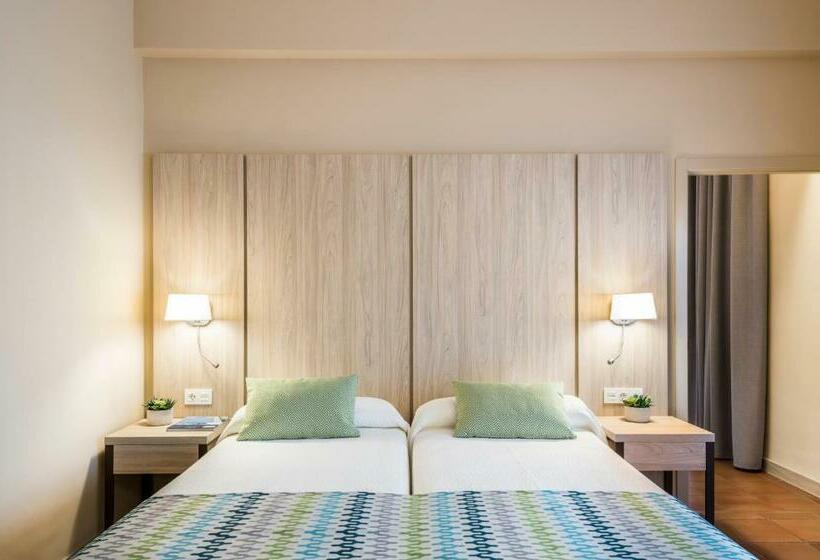 חדר סטנדרט לשלושה עם נוף לבריכה, Intelier Bonaire