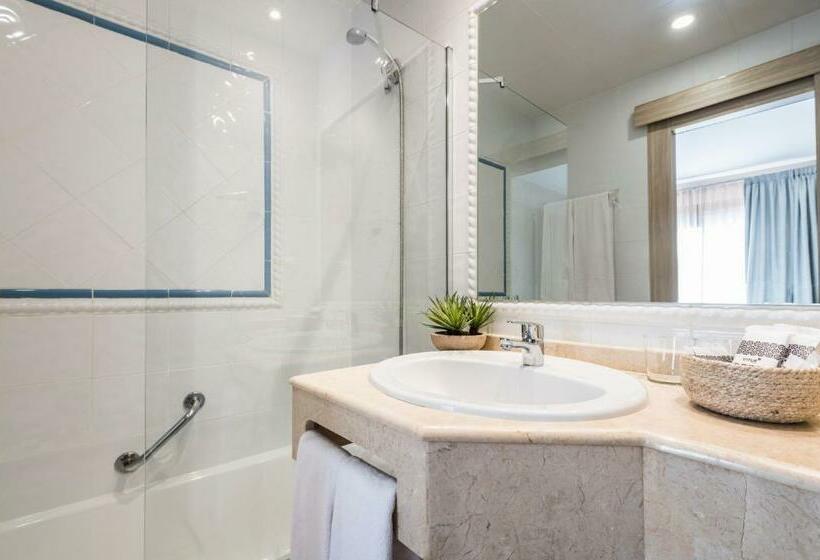 חדר סטנדרט לשלושה עם נוף לבריכה, Intelier Bonaire