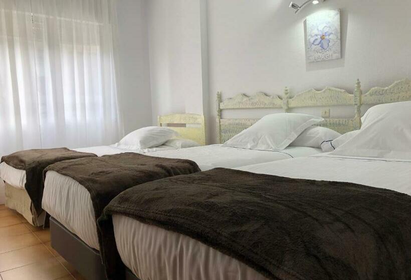 스탠다드 트리플 룸, Las Rocas De Isla