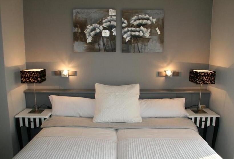 חדר סטנדרט, L'ast