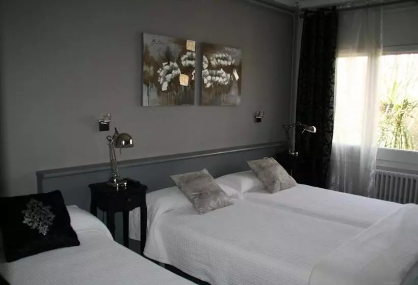 Standard Triple Room, L'ast