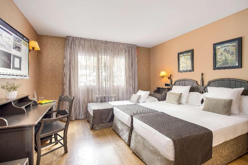 חדר סטנדרט לשלושה, Melia Sierra Nevada