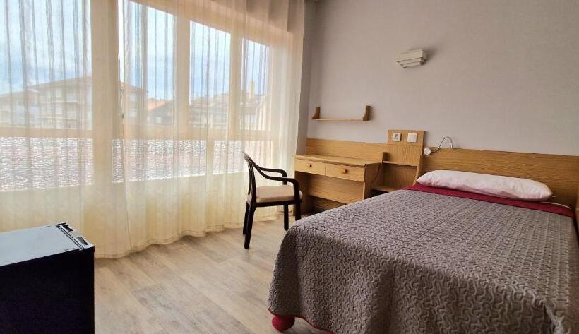 スタンダードシングルルーム, Montemar