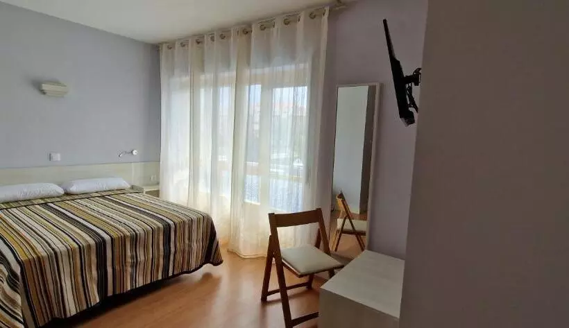 Camera Economy, Montemar
