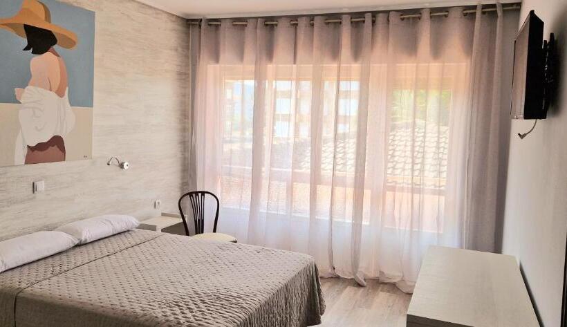 ダブルベッドスタンダードルーム, Montemar