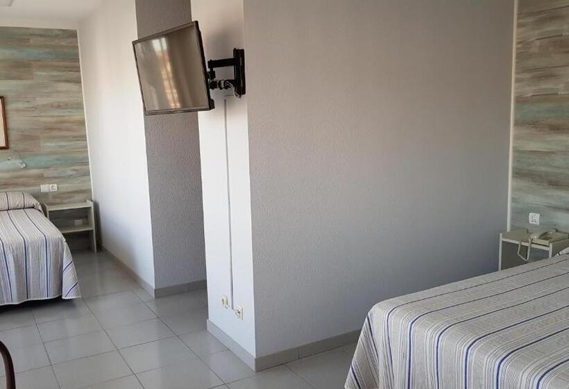 スタンダードトリプルルーム, Montemar