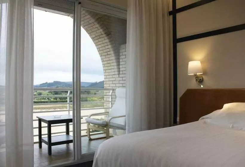 Chambre Familiale, Olimpo