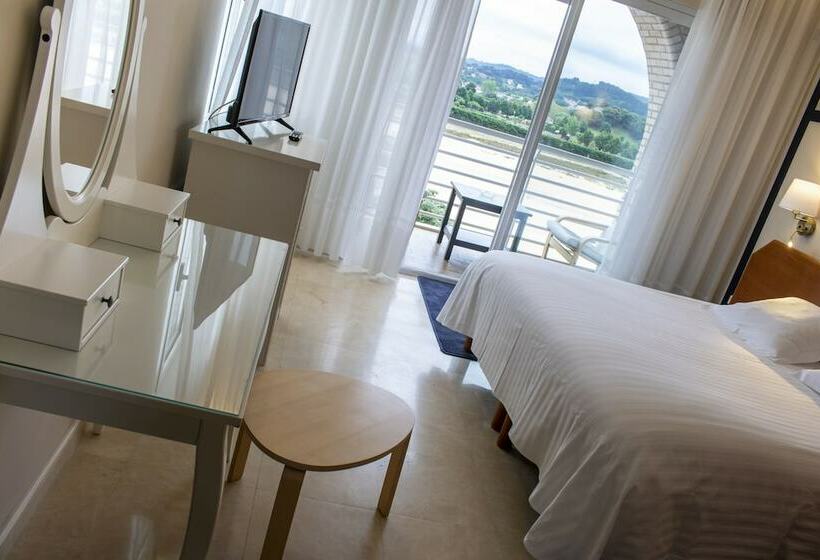 Семейный Номер, Olimpo