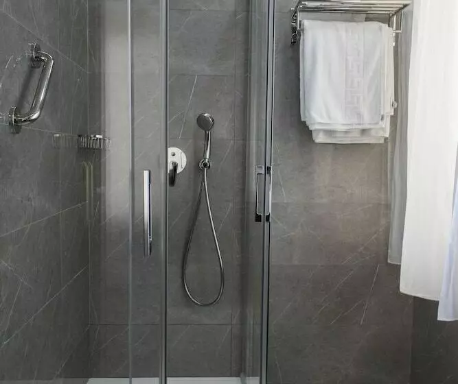 Chambre Familiale, Olimpo