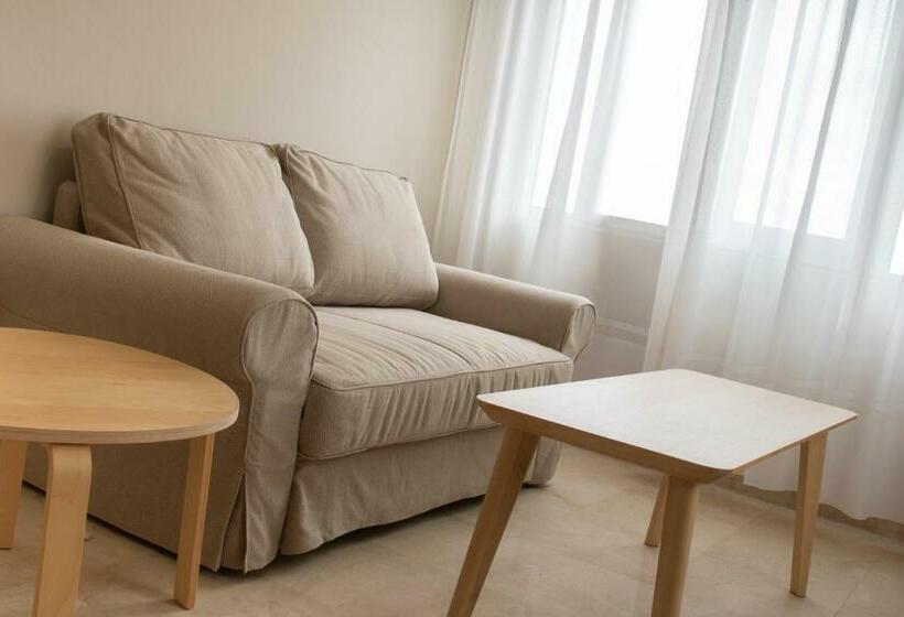 חדר משפחתי, Olimpo