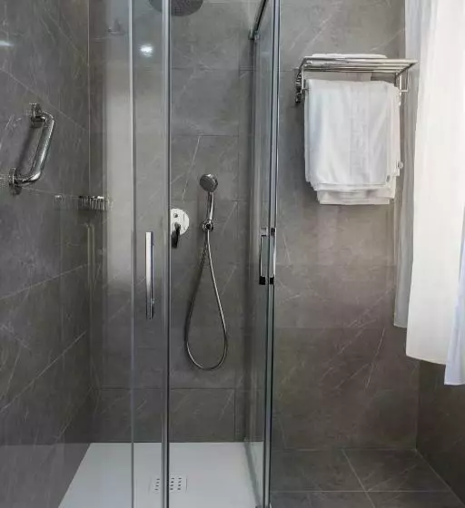 Chambre Familiale, Olimpo