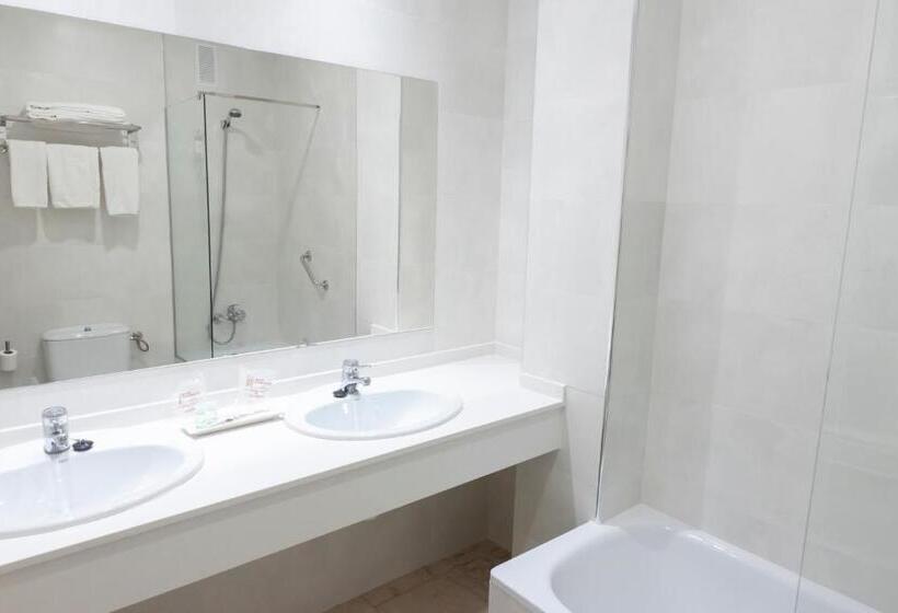 غرفة قياسية, Ramomar