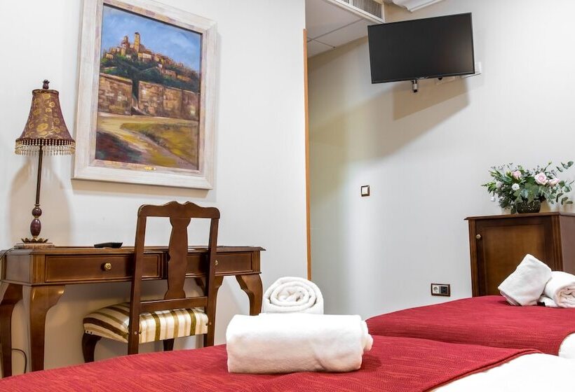 اتاق لوکس, Reina Cristina